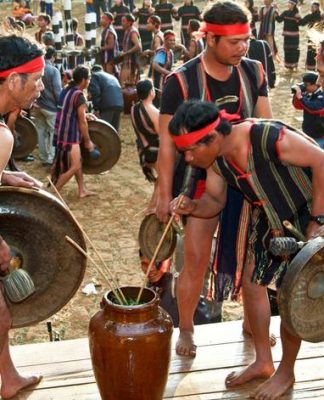 Trải nghiệm mới lạ với hoạt động giao lưu văn hóa cồng chiêng Đà Lạt