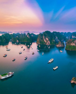 Khung cảnh đẹp tựa tranh vẽ tại vịnh Hạ Long