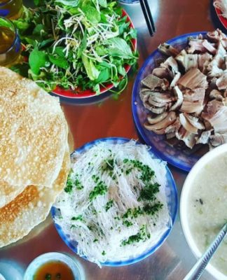 Bánh hỏi cháo lòng - Đặc sản Quy Nhơn