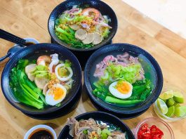 Ngỡ ngàng với món mì gọt ở Sài Gòn, đã ăn là ghiền