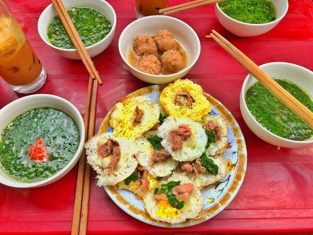 Bánh căn - món ăn vặt ngon ở Nha Trang (Ảnh: Internet)