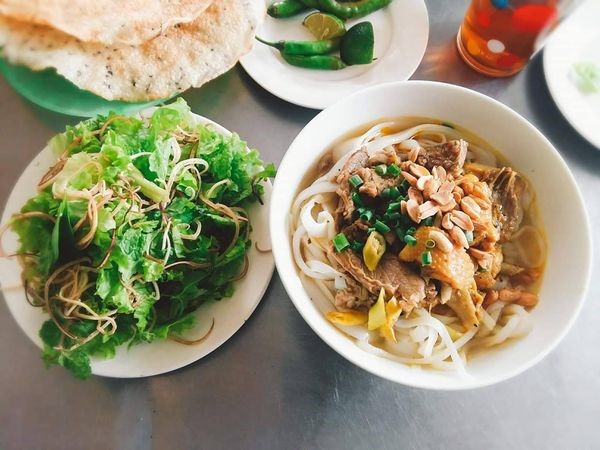 Mì Quảng cô Sinh Hội An