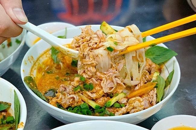 Hủ tiếu sa tế