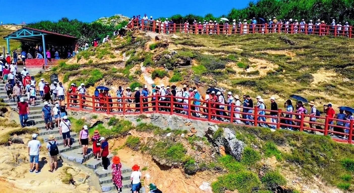 Lịch bắn pháo hoa tầm cao tại Eo Gió Quy Nhơn hè 2026